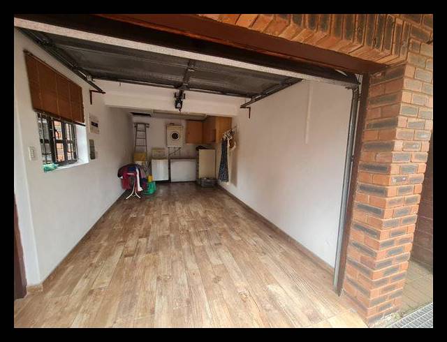 3 BEDROOM HOUSE FOR SALE IN OVERPORT